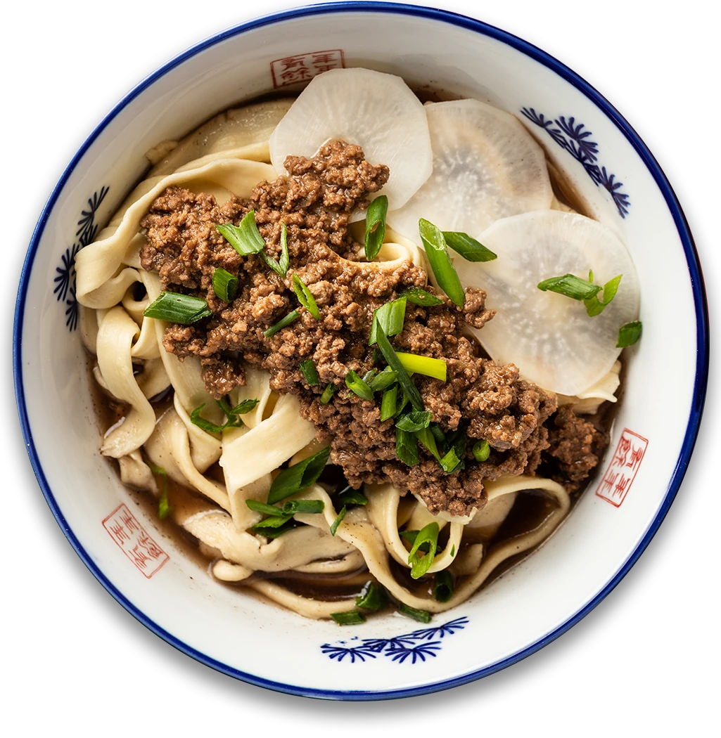 Тянутая лапша с говяжьим бульоном и фаршем